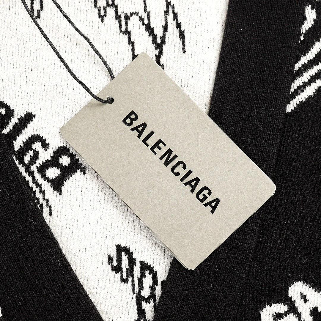 Balenciaga 23fw LOGOMANIA ALL OVER long-sleeved sweater 12.26