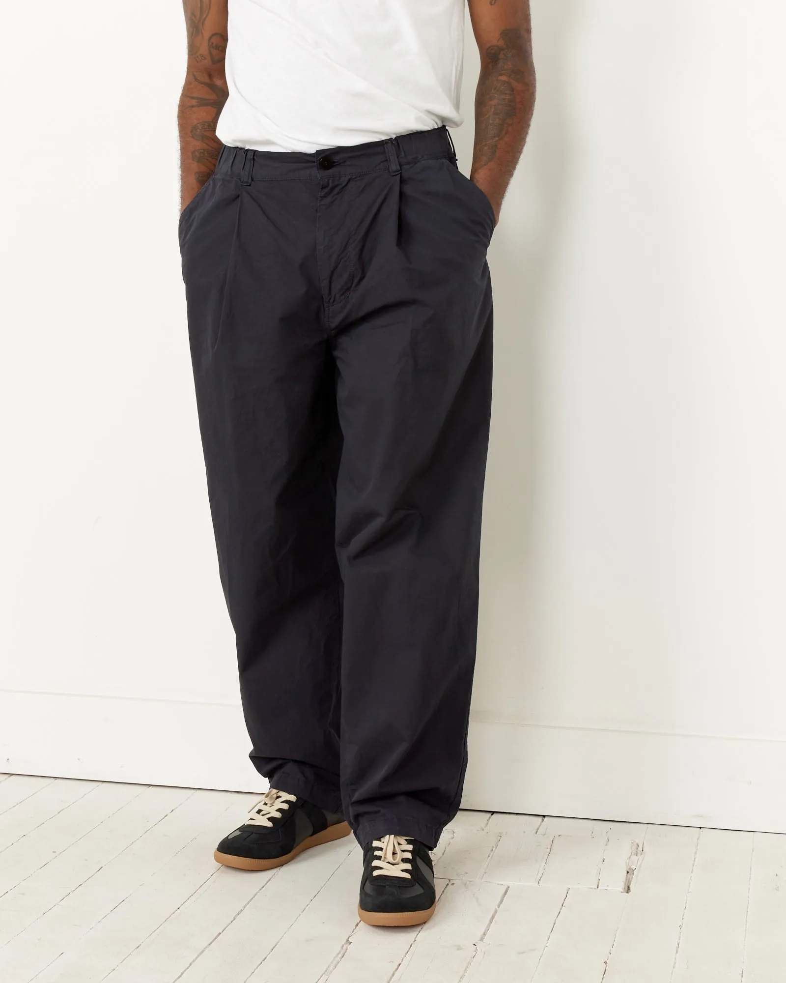 Deep Tuck Pant in Ink Black