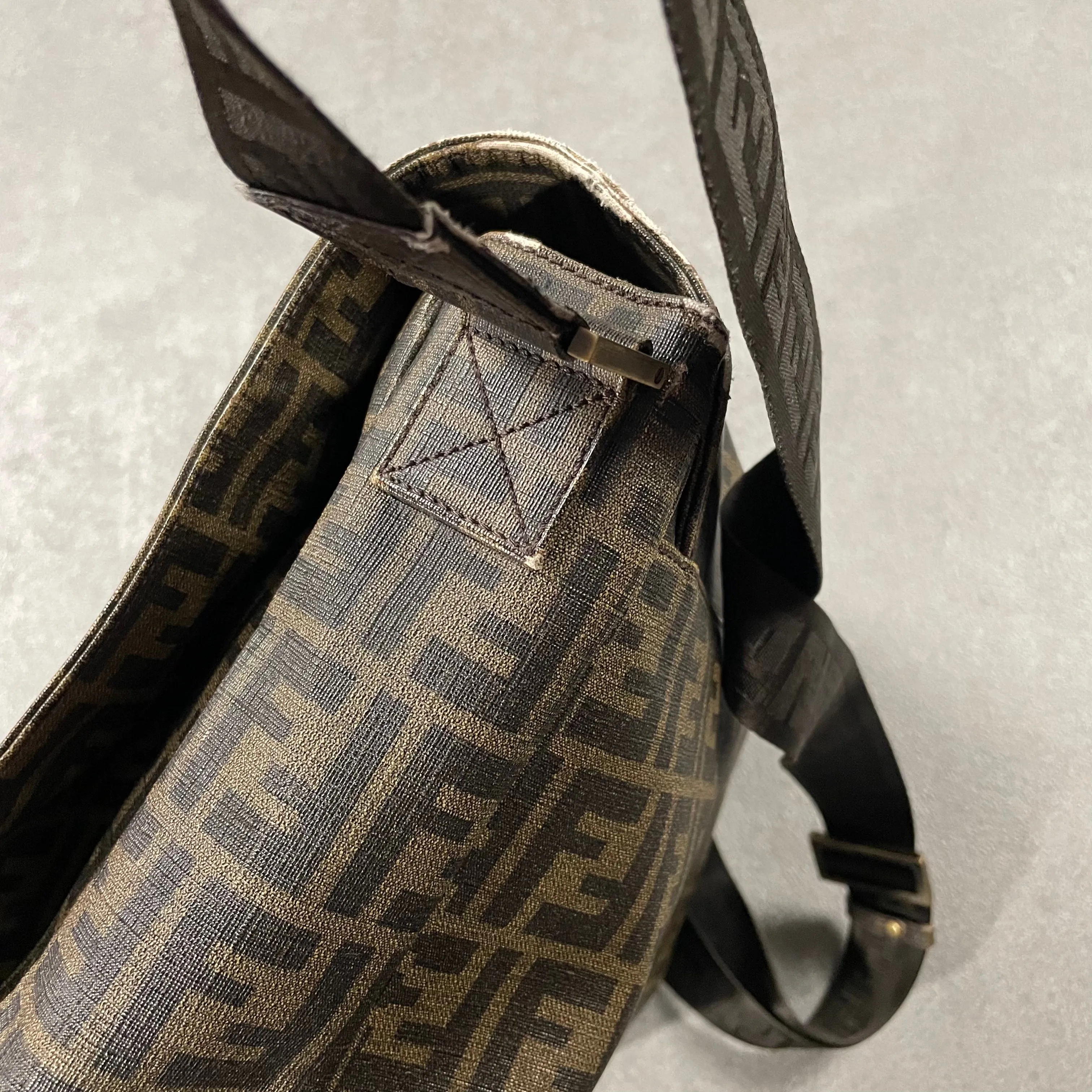 Fendi Messenger