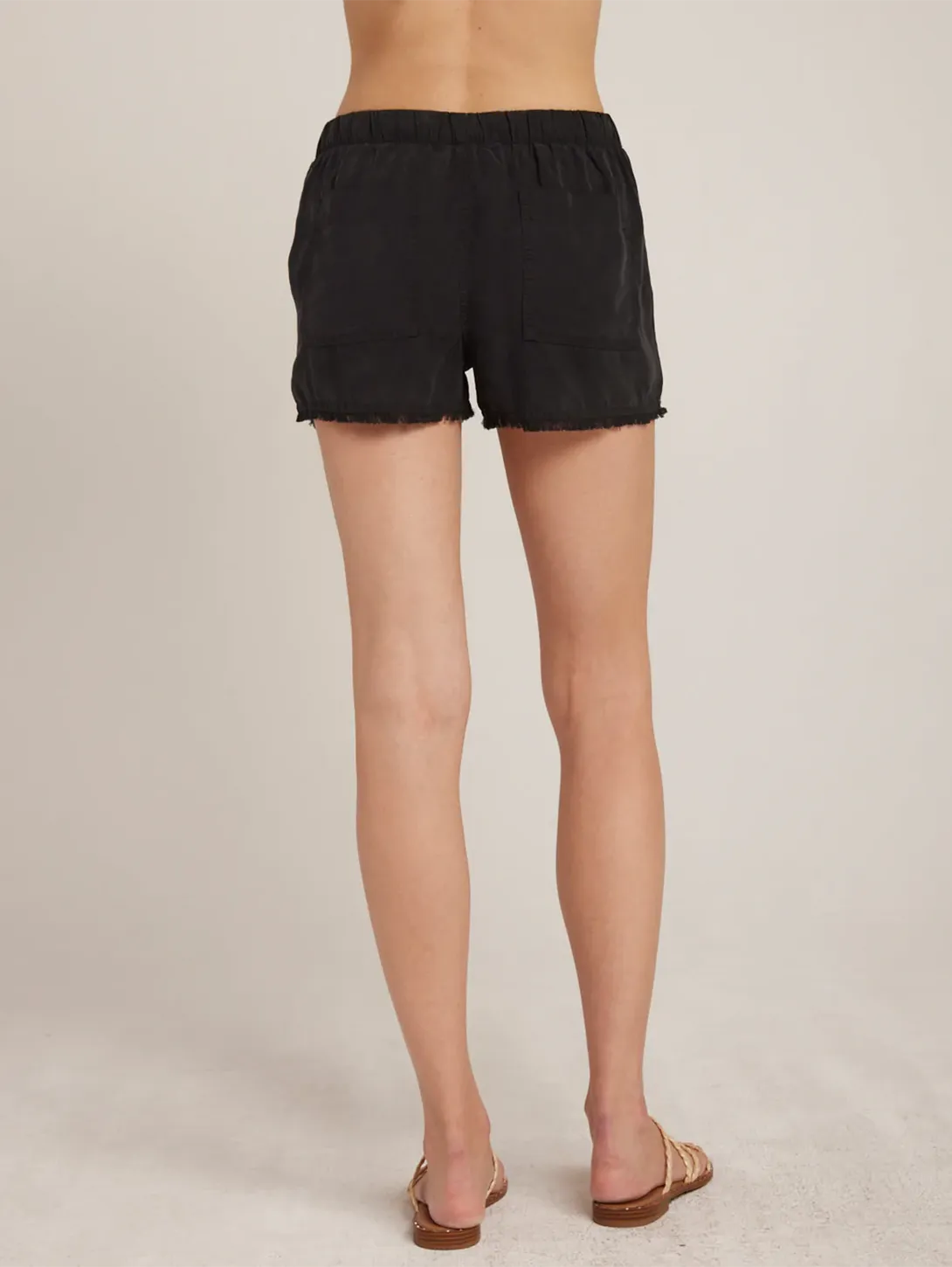 Frayed Pocket Short