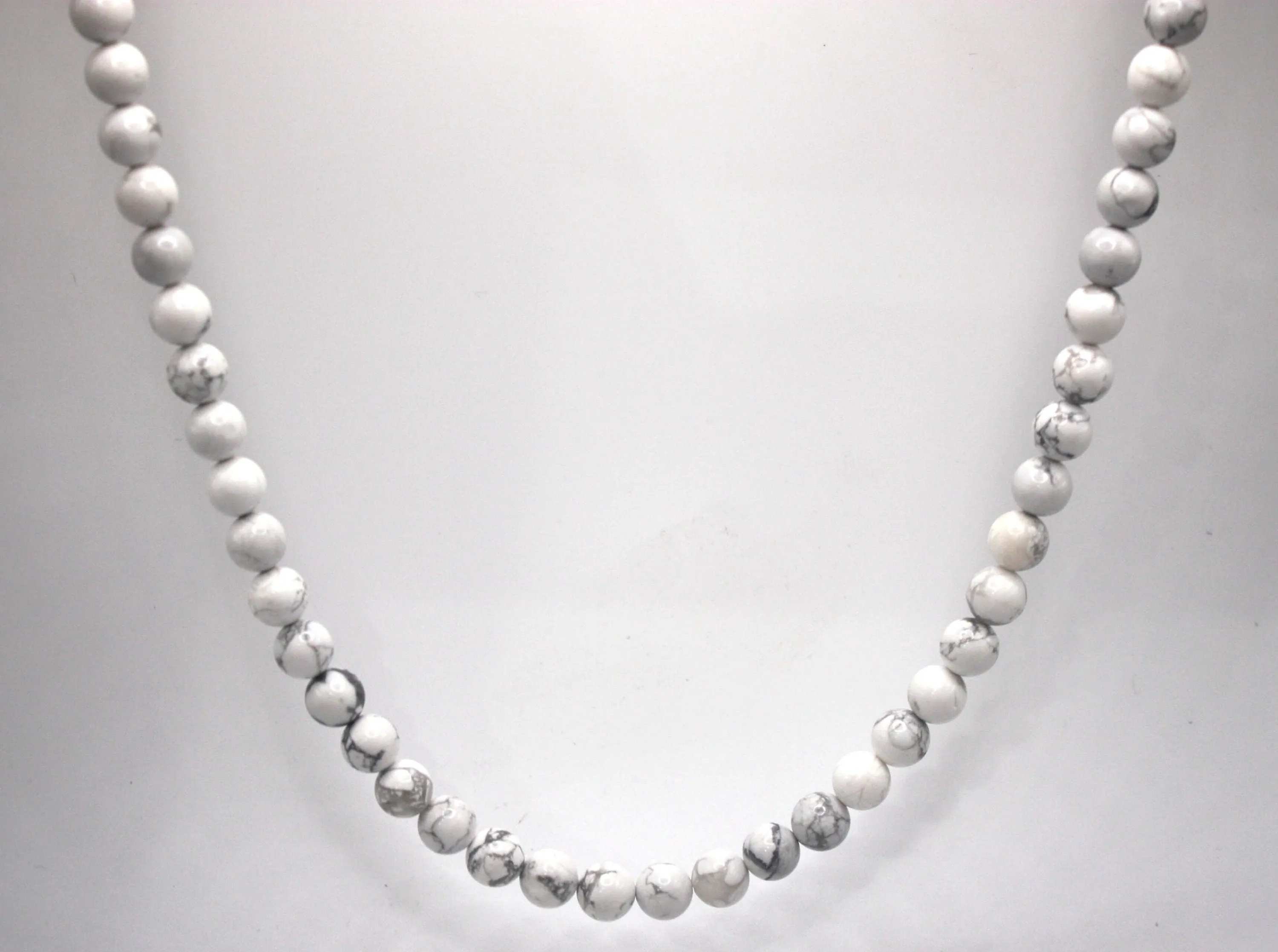 Howlite Necklace - Howlite Crystal Jewelry - Necklaces for Women/Men - Beaded Howlite Stone Choker Howlite Jewelry