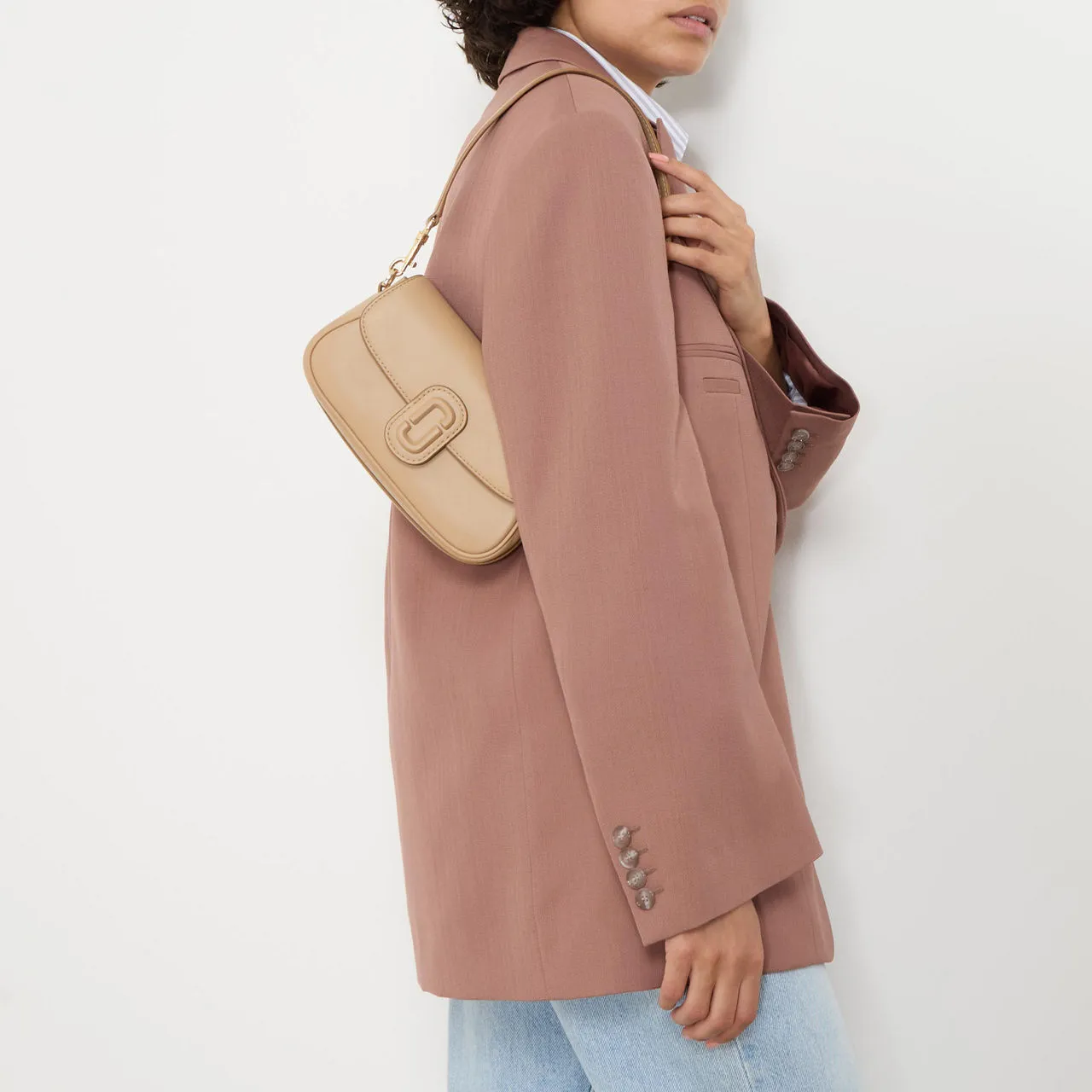 MARC JACOBS The Clover Shoulder Bag - Camel