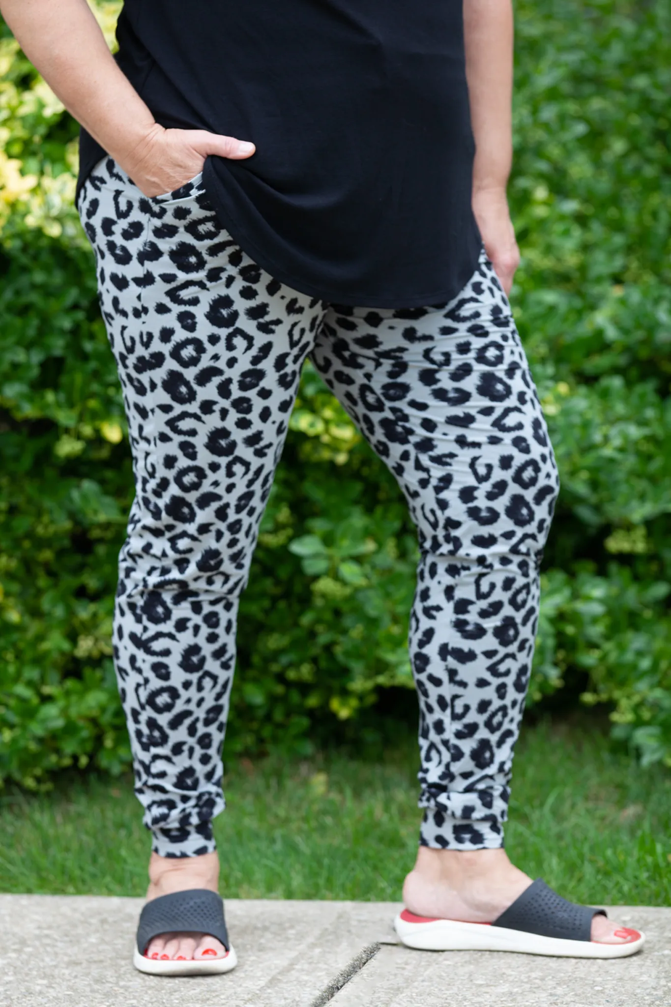 Snow Leopard Joggers Plus