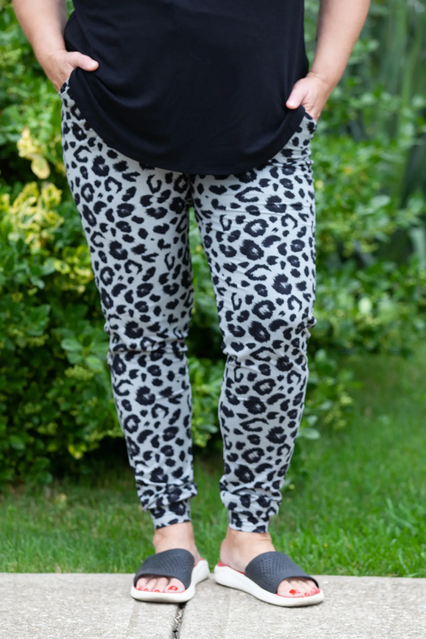 Snow Leopard Joggers Plus