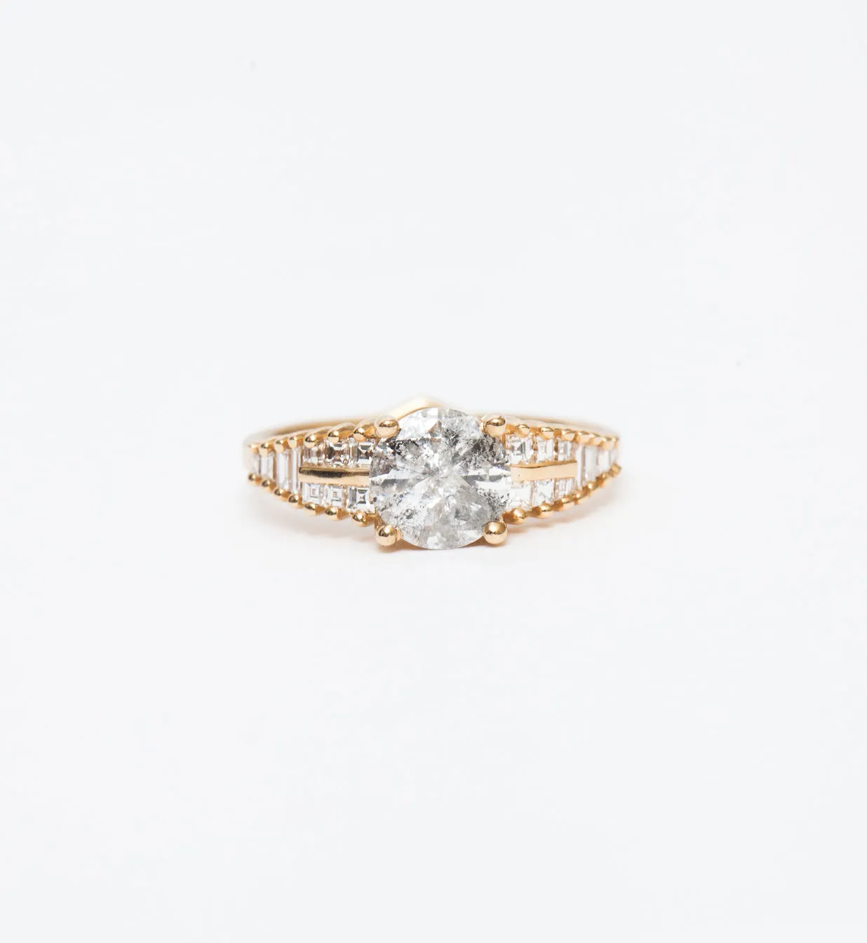 Snowy Diamond Ring