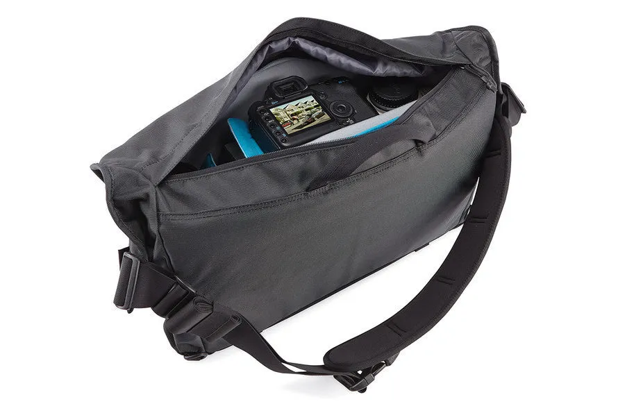 Thule Covert DSLR Messenger