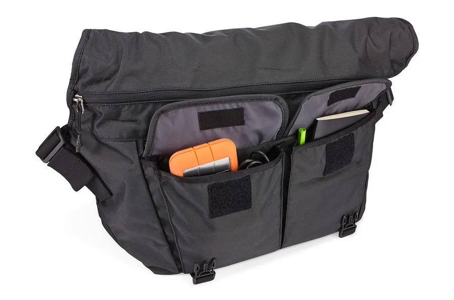 Thule Covert DSLR Messenger