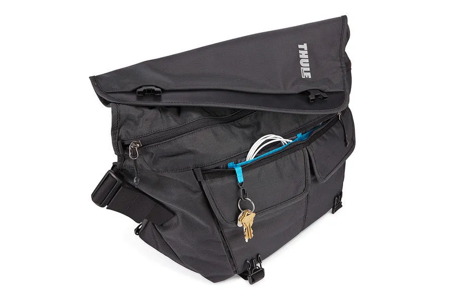 Thule Covert DSLR Messenger